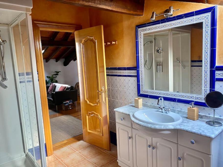 Bilbo Near Atico Rural Con Terraza Apartment Басаури Екстериор снимка
