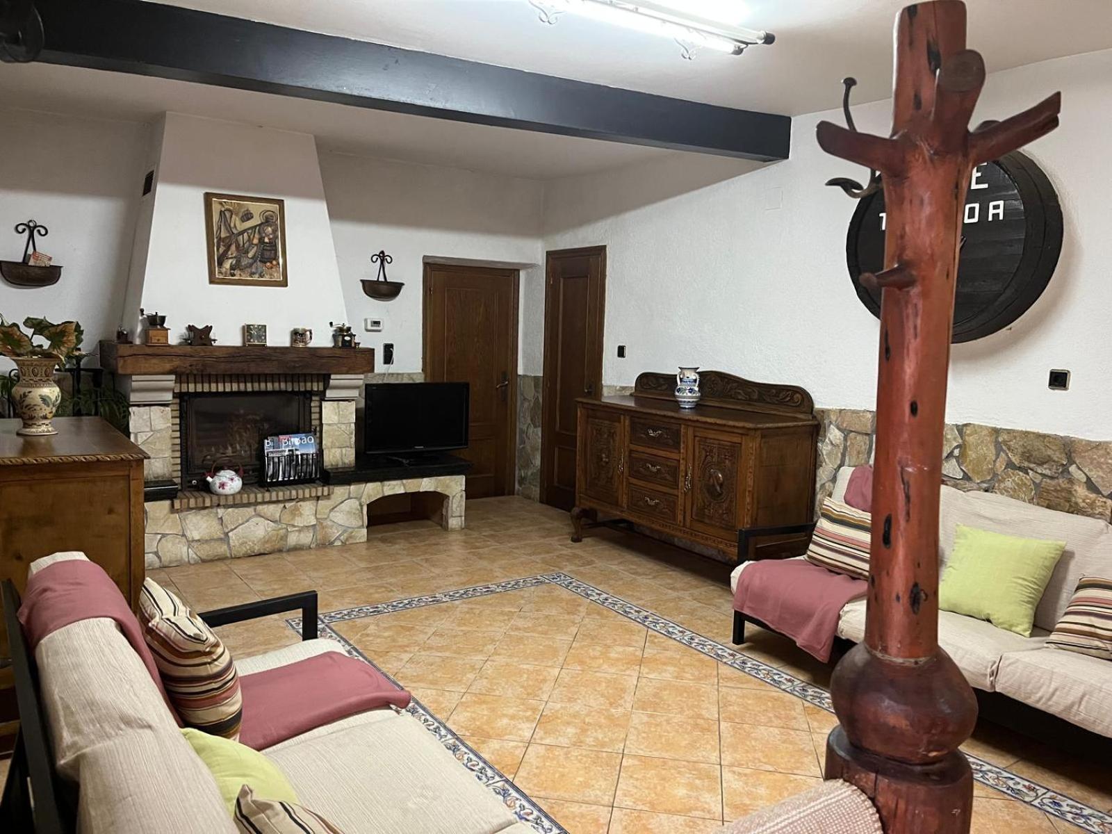 Bilbo Near Atico Rural Con Terraza Apartment Басаури Екстериор снимка