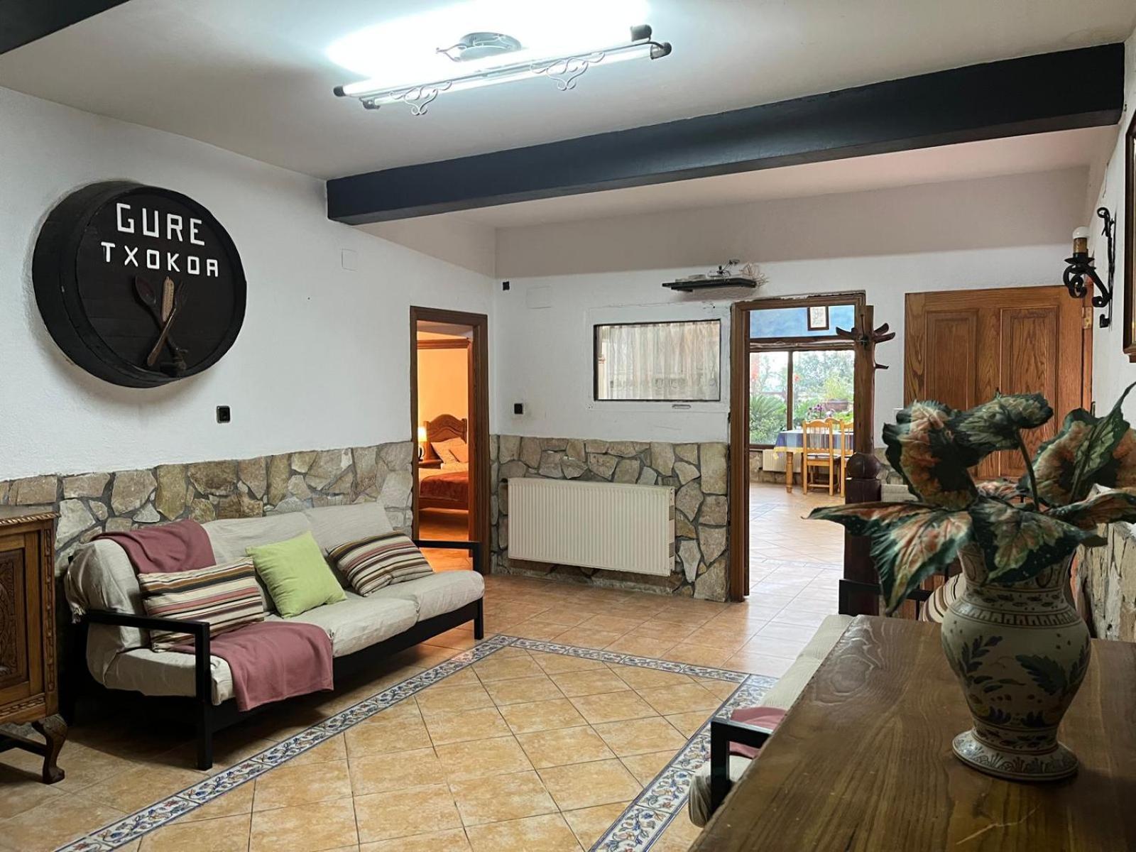 Bilbo Near Atico Rural Con Terraza Apartment Басаури Екстериор снимка